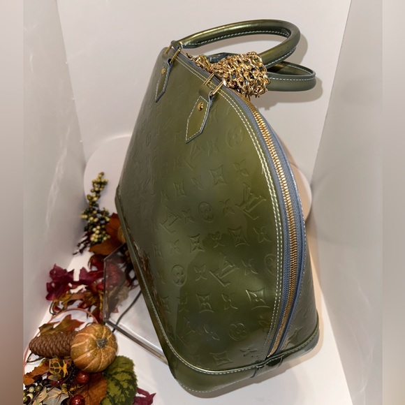 Louis Vuitton Alma GM Vernis Green Apple Givre AS IS - Picture 9 of 15